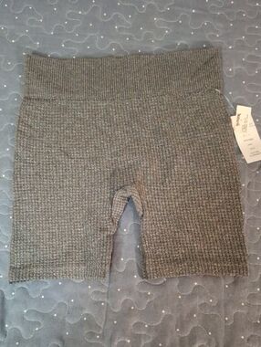 Gypsy and Jade Ribbed High-Waist Women's Knit Shorts - Gray size XS/S NWT